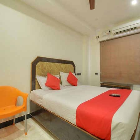 Oyo 15948 Hotel Srees Tiruchirappalli Kültér fotó