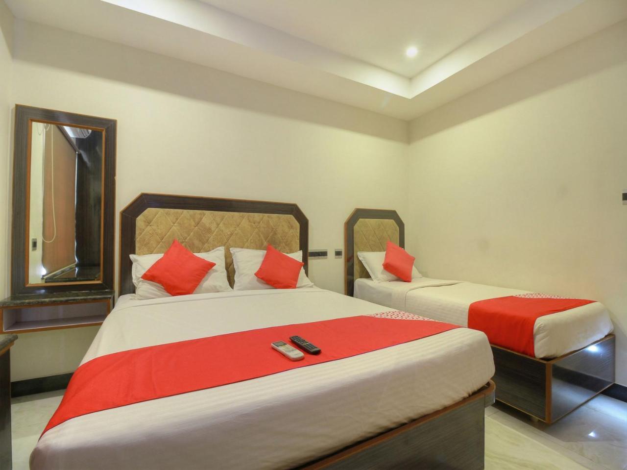 Oyo 15948 Hotel Srees Tiruchirappalli Kültér fotó