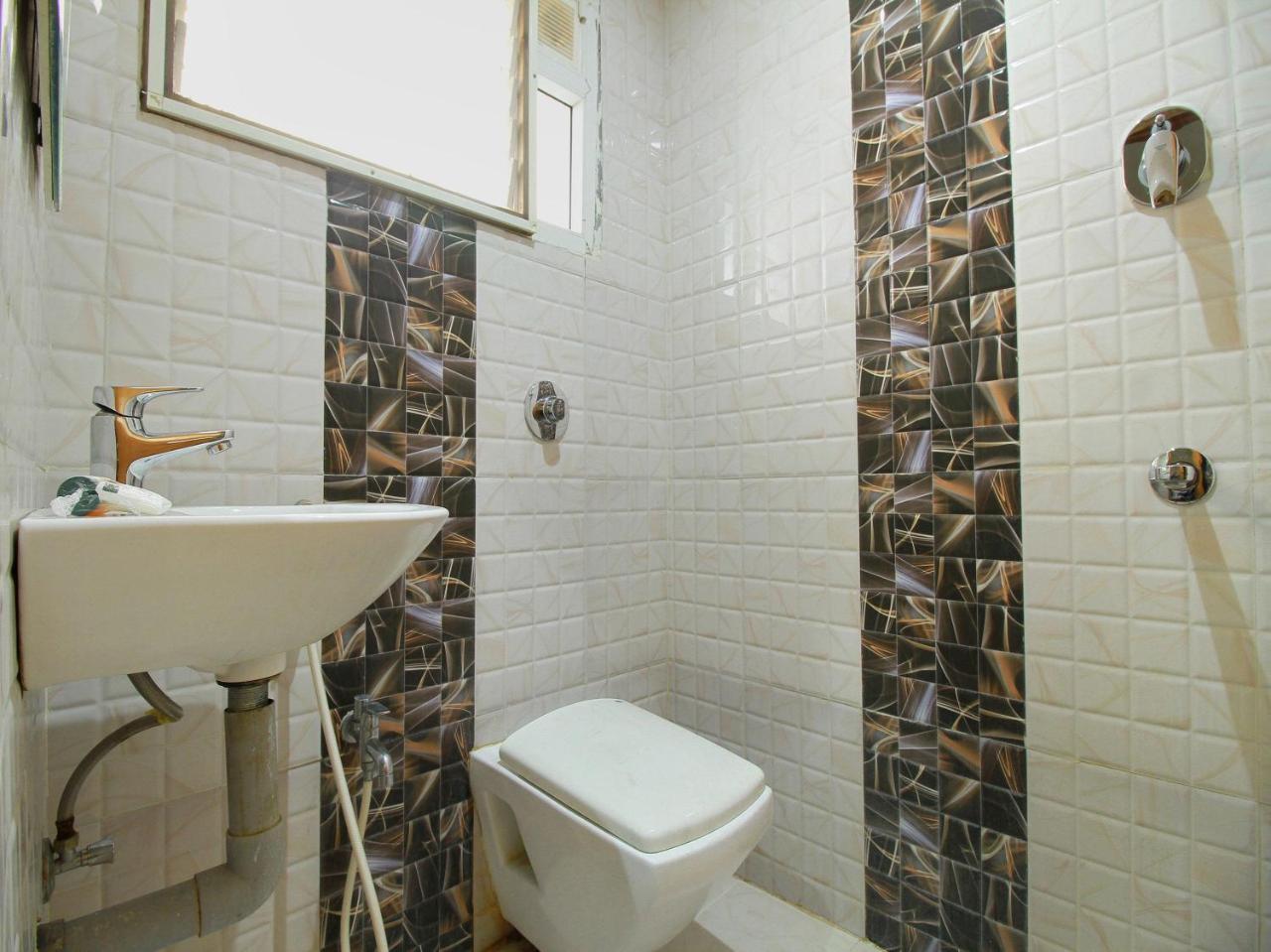 Oyo 15948 Hotel Srees Tiruchirappalli Kültér fotó