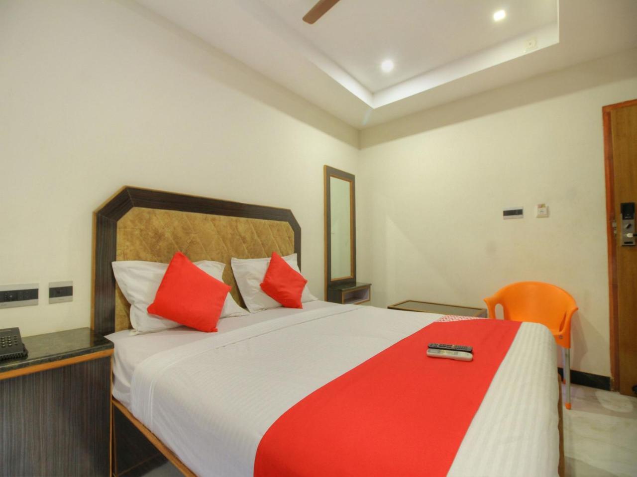 Oyo 15948 Hotel Srees Tiruchirappalli Kültér fotó