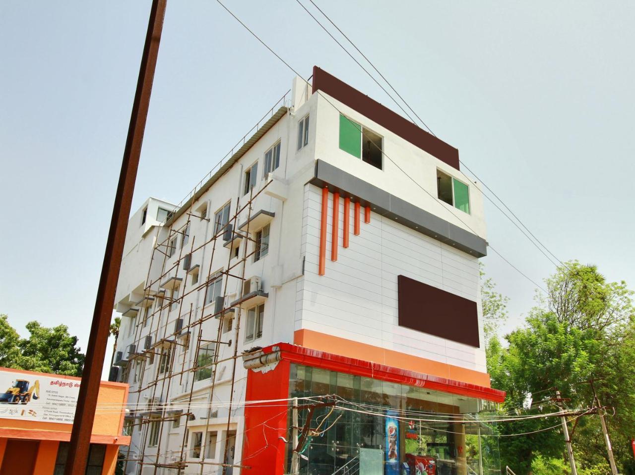 Oyo 15948 Hotel Srees Tiruchirappalli Kültér fotó
