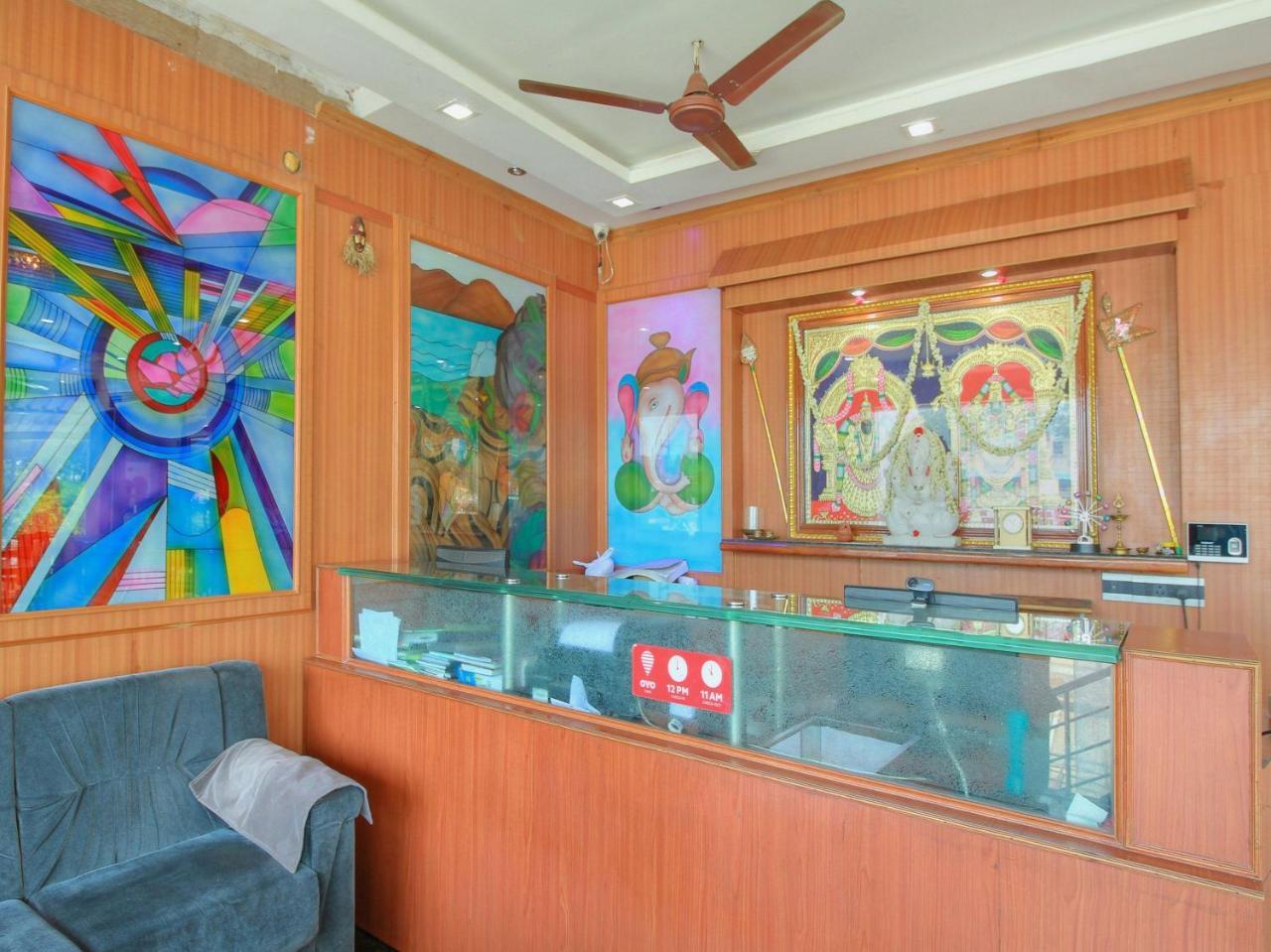 Oyo 15948 Hotel Srees Tiruchirappalli Kültér fotó