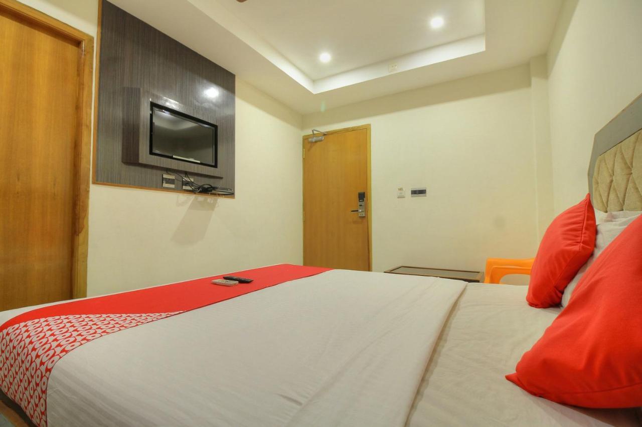 Oyo 15948 Hotel Srees Tiruchirappalli Kültér fotó