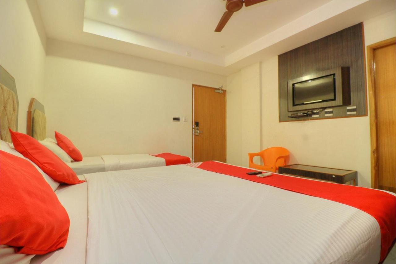 Oyo 15948 Hotel Srees Tiruchirappalli Kültér fotó